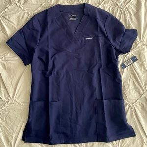 Jaanuu Scrub Top
